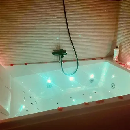 Appartamento Romantique Avec Baignoire Balneotherapie Duo Et Jardin Proche De Colmar Et Kaysersberg Pour 2 Personnes Lapoutroie