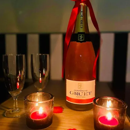 Romantique Avec Baignoire Balnéothérapie Duo Et Jardin Proche De Colmar Et Kaysersberg Pour 2 Personnes Appartamento Lapoutroie